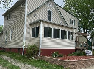 305 E Kirkwood Ave, Fairfield, IA