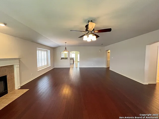 1303 Bluff Frst — Photo 8