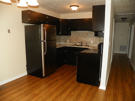 5th image of 76 Keith Dr