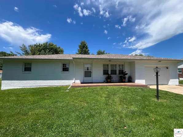 603 E 3rd St, Stover, MO 65078