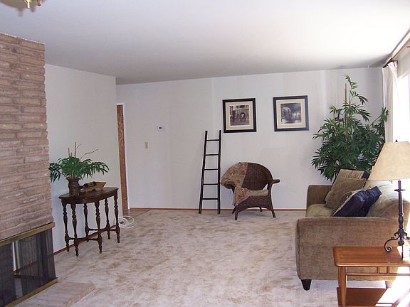 3rd image of 2708 Oxford Ave