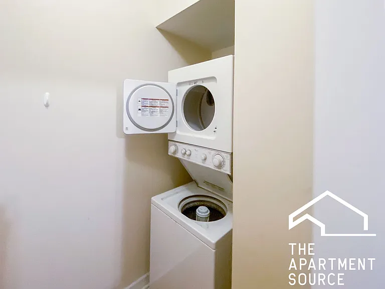 863 W Cornelia Ave #2 — Photo 6