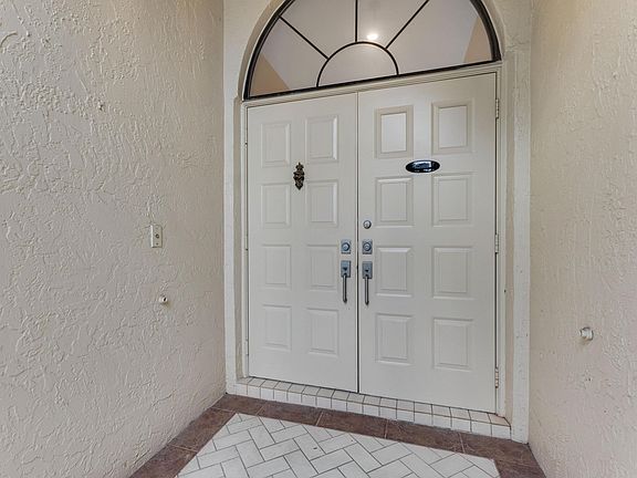 2nd image of 6708 Palermo Way