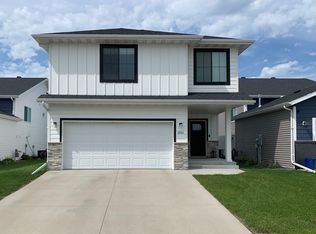 1511 66th Ave S, Fargo, ND 58104