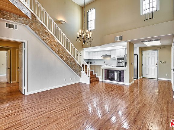 2nd image of 810 S Lucerne Blvd APT 302