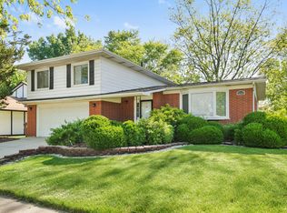 22547 Mission Dr, Richton Park, IL 60471