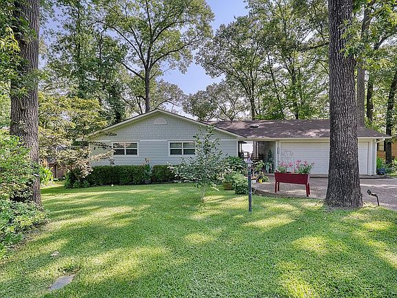 3rd image of 1393 Hideaway Ln W
