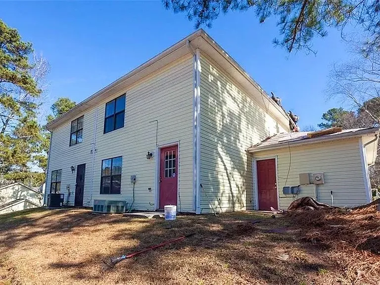 2637 Lantern Ln — Photo 17