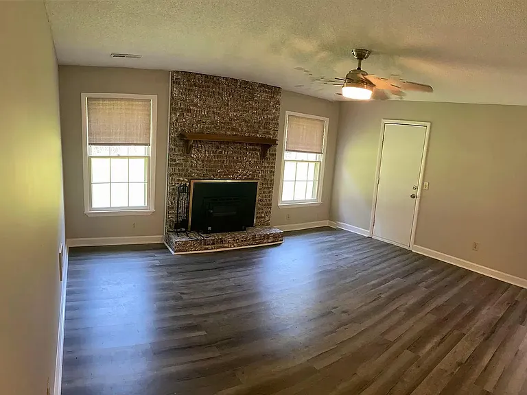 121 Tammy Gaines Ln — Photo 14