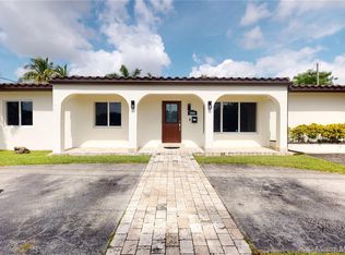 2000 SW 97th Ave, Miami, FL 33165