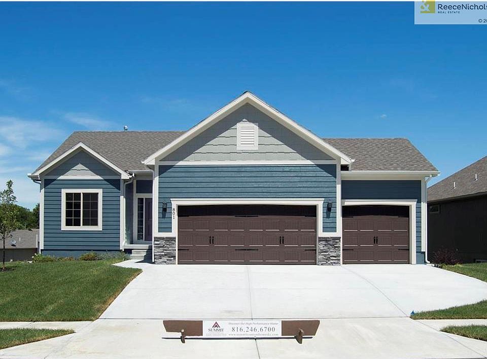 The Clayton reverse 1.5 story in Craftsman elevation with front lap siding and stone trim.  4 bedrooms, 3 full baths, large kitchen, loads of storage and an expansive great room are just some of the key features of this home.