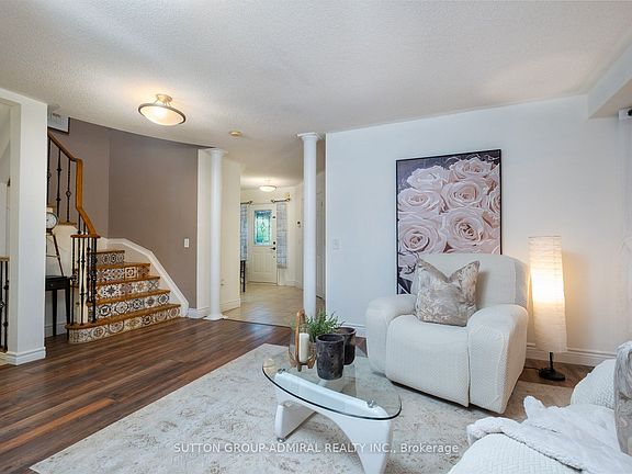 4th image of 43 Crestridge Dr