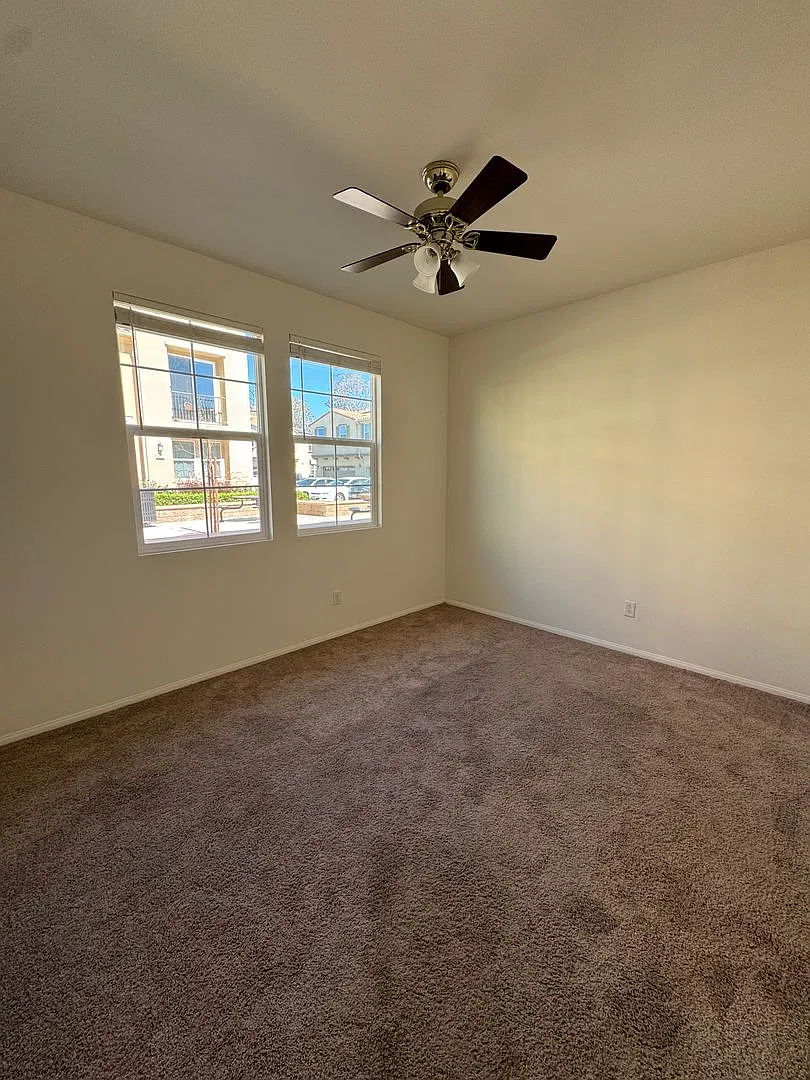 Spacious Camarillo Home with HOA Spa and Clubhouse — Photo 4