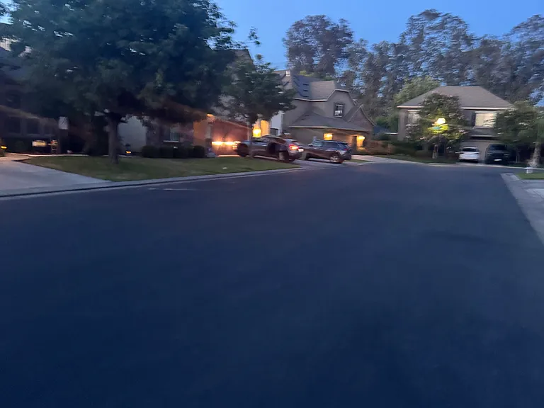 N Riverside Dr — Photo 1