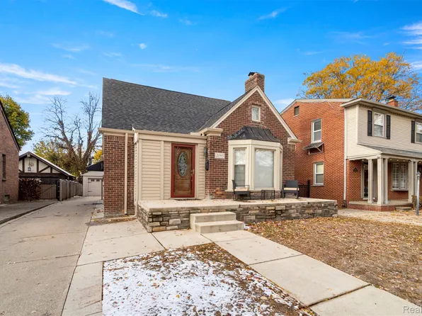 2045 N York St, Dearborn, MI 48128