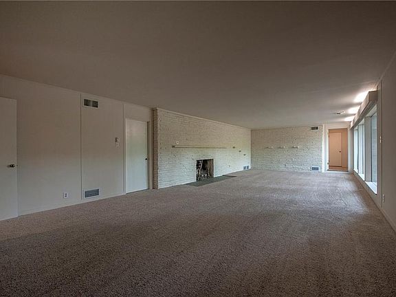 5th image of 2700 Mimosa Park Dr