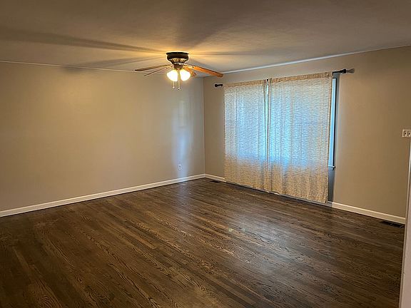 3rd image of 747 Walnut Park Dr