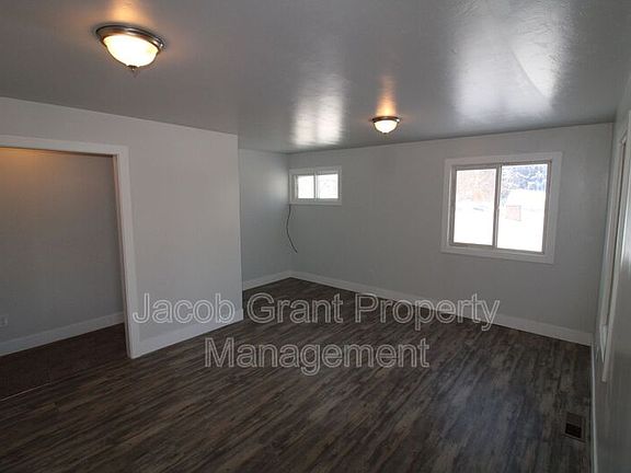 5th image of 1310 Lake Ave