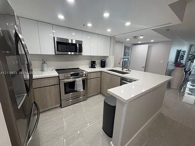 1717 N Bayshore Dr #A-1542