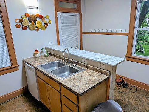 4th image of 213 Dana Ave