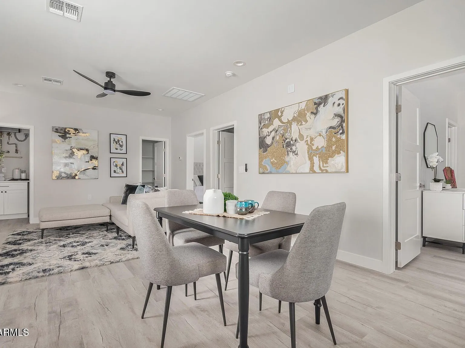 2 bed, 1.0 bath, 928 sqft, $1,600 — Photo 3