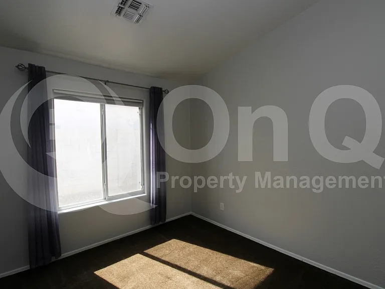 827 W Ivanhoe St — Photo 11