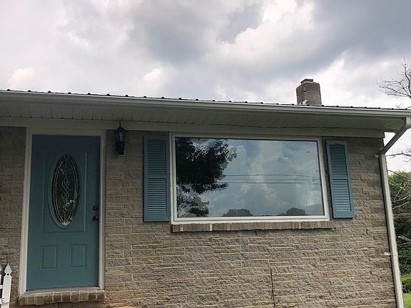 2nd image of 44 Swan Mill Rd