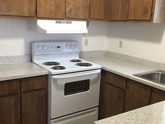 2nd image of 1712 S St APT 01
