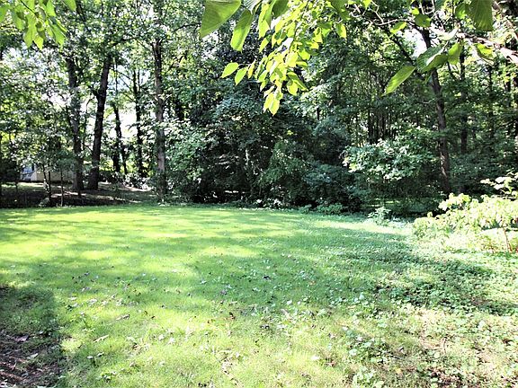 4th image of 2902 Regents Park Ln