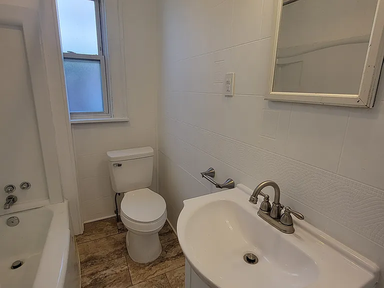 632 Hill Top Dr — Photo 7