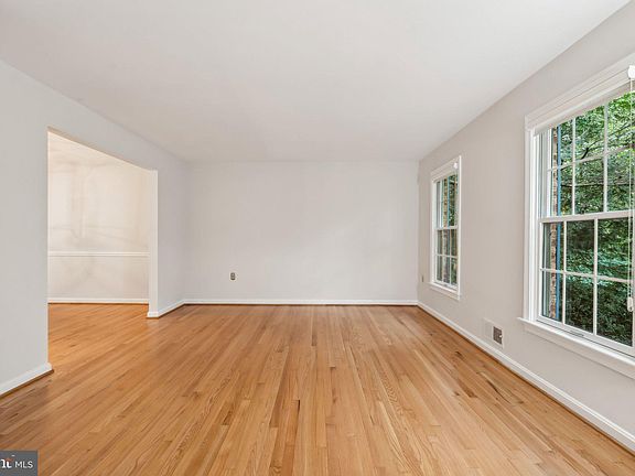 5th image of 10413 Samaga Dr