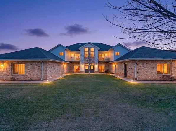 4237 Taylor Harbor WEST West #4, Mount Pleasant, WI 53403