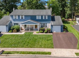 2912 Washington Ln, Hatfield, PA 19440