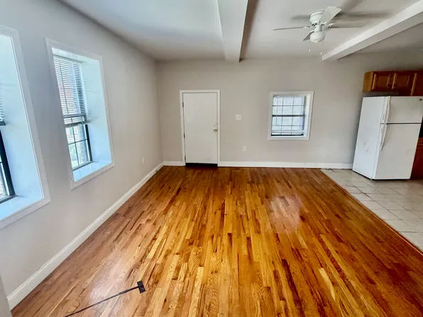 89 Aiken Ave #2, Lowell, MA 01850
