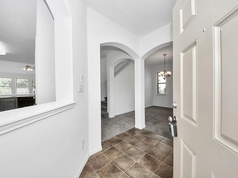 10606 Sun River Falls Dr — Photo 3