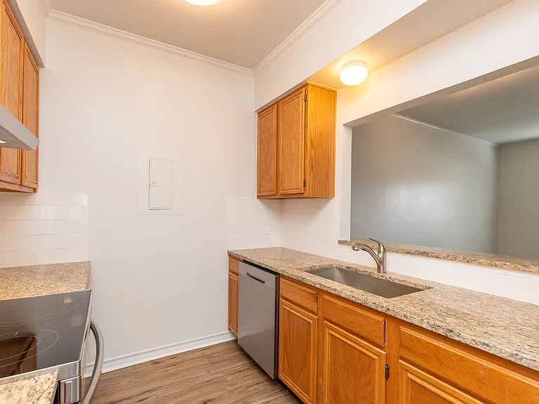 5501 Burnham Dr — Photo 9