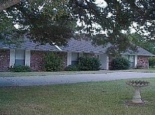 1535 E Washington Ave, Navasota, TX 77868