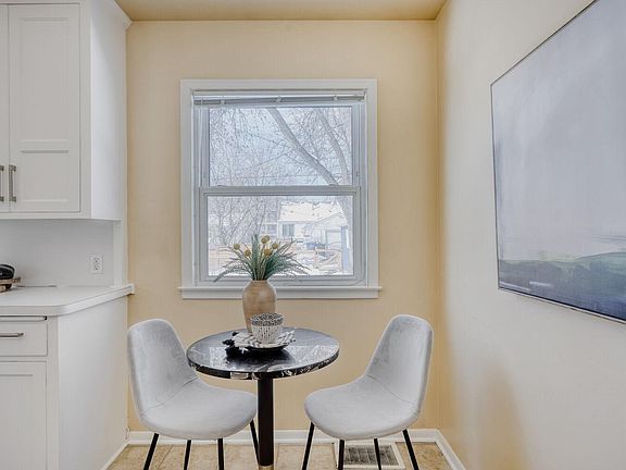 5th image of 5856 Wentworth Ave