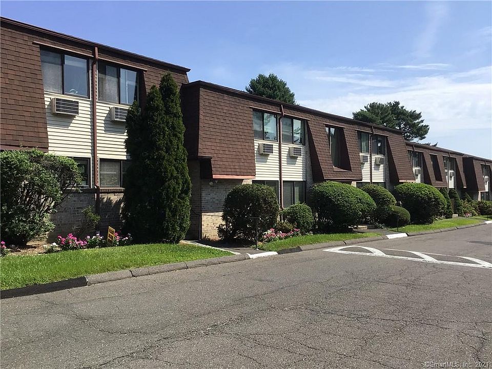 1st image of 255 Strawberry Hill Ave Unit B9