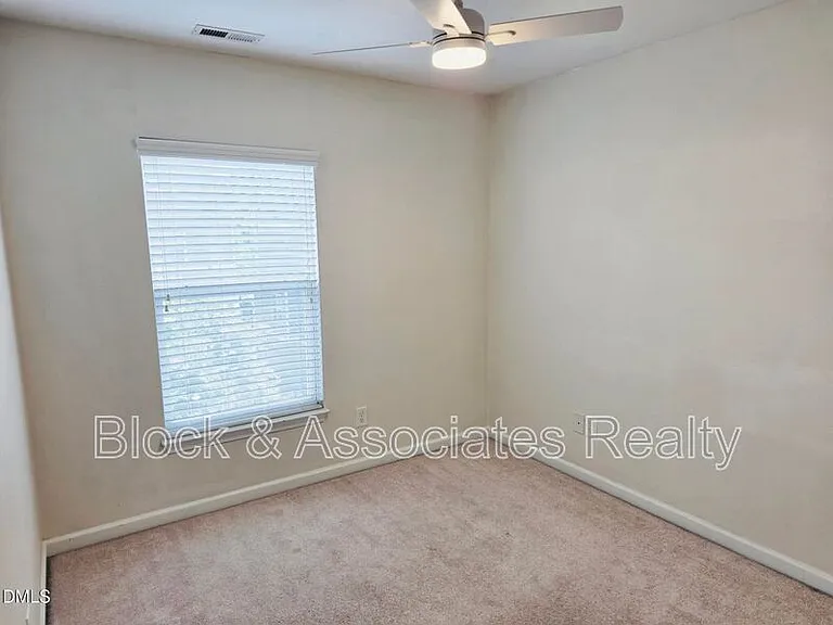 124 Braeside Ct — Photo 28