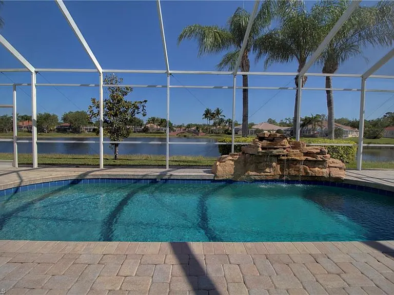 7681 Sicilia Ct — Photo 31