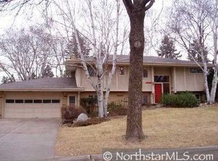1447 Eldridge Ave W, Roseville, MN 55113