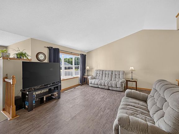 4th image of 2025 23rd Ln SE
