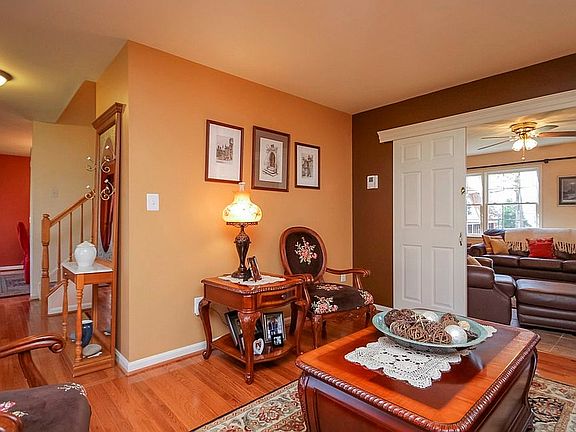 4th image of 5 Pritchard Ct