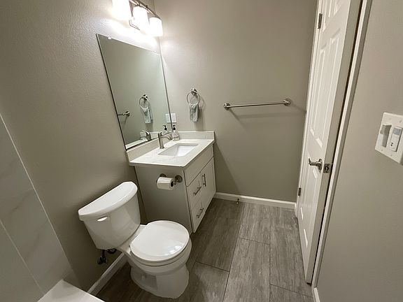 1 Full Bathroom