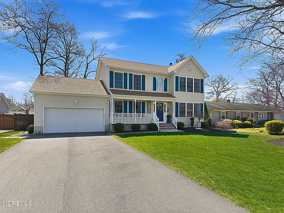 3rd image of 2532 Woodland Road