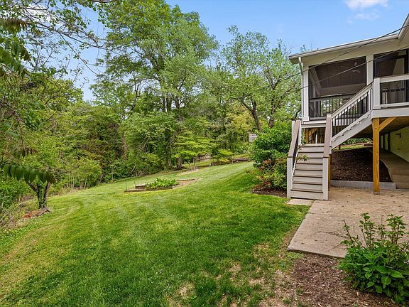 2nd image of 3907 Lake Haven Cir