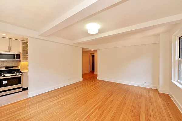 Rented by Buchbinder & Warren | media 24