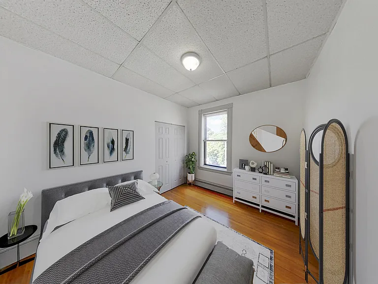 1540 Tremont St #3R — Photo 4