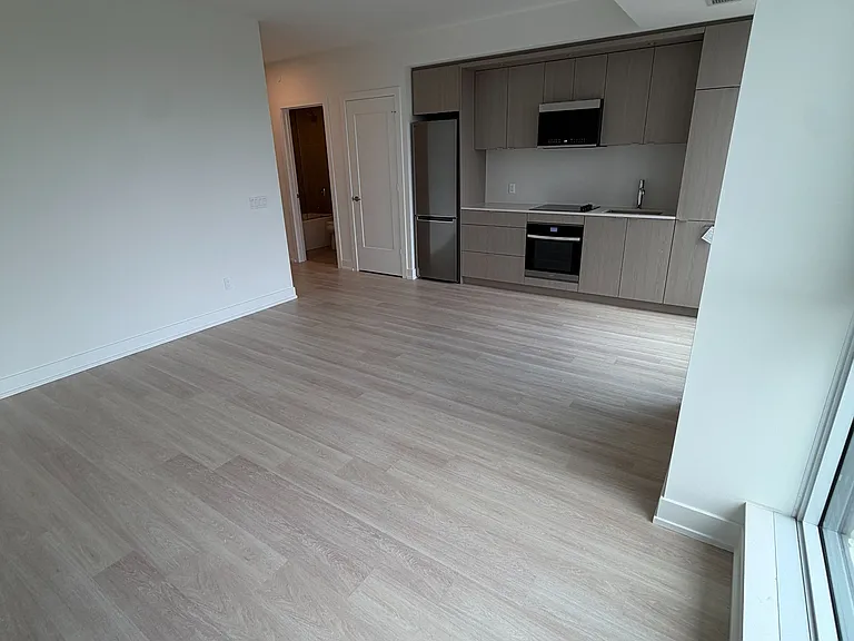 25 Cordova Ave #1810 — Photo 6